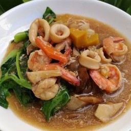 ราดหน้าทะเล