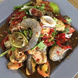 ส้มตำเจ้กบ ครกระเบิด ป่าตอง