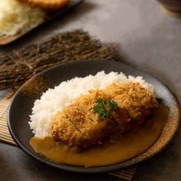 ข้าวหมูทอดแกงกะหรี่ เข้มข้น กลมกล่อม Tonkatsu curry rice