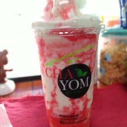นมสดสตอเบอร์รี่