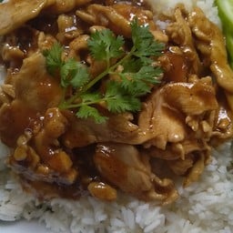 หมูทอดกระเทียมพริกไทย (ราดข้าว)