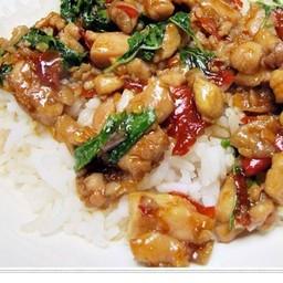 กะเพราไก่ราดข้าว