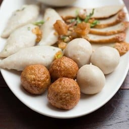 ลูกชิ้นรวมล้วกจิ้ม