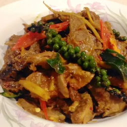 ผัดเผ็ดเป็ดสด