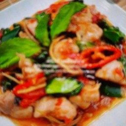 ผัดฉ่าไก่เป็นกับข้าว