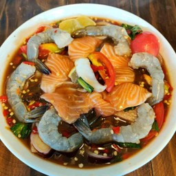 ยำแซลม่อน + กุ้งสด