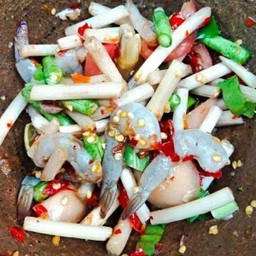 ตำไหลบัวกุ้งสด