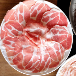 ชุดชาบูหมูสไลด์ครึ่งกก.