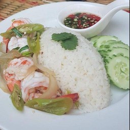 ข้าวราดผัดพริกหยวกกุ้ง