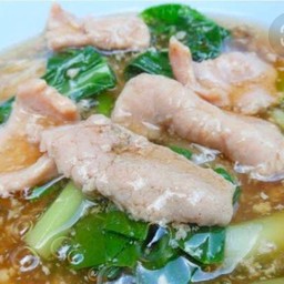 ราดหน้าเส้นใหญ่