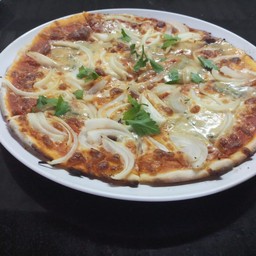 PIZZA GORGONSOA E CIPOLLE