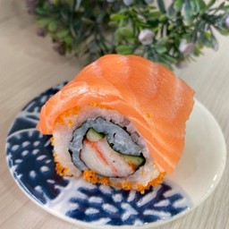 แซลมอนโรล