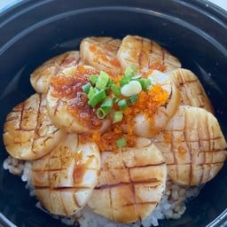 ข้าวหน้าหอยเชลล์เบิร์น