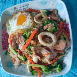 ร้านแม่ประนอมอาหารตามสั่ง
