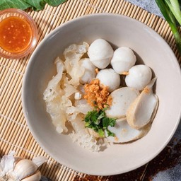 ลวกจิ้มรวม (แมงกระพรุน ,ปลาแผ่น ,ลูกชิ้นปลา)