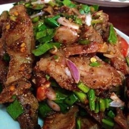 น้ำตกเนื้อ