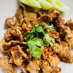 ข้าวหมูกระเทียม