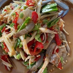 ตำปูม้ากุ้งสด