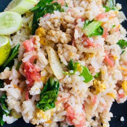 ข้าวผัดแหนม