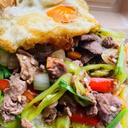 ข้าวพริกหยวกเนื้อ