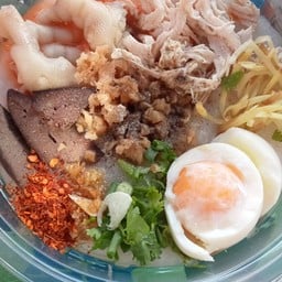 น้ำแข็งใสบ่อสระ