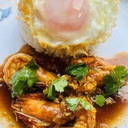 ข้าวกุ้งกระเทียม