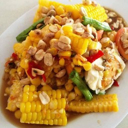 ตำไทยข้าวโพดไข่เค็ม