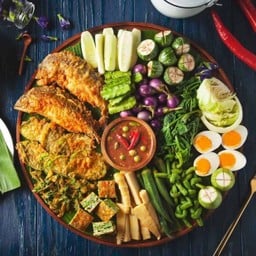 ชุดน้ำพริกกะปิปลาทู