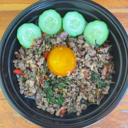 กะเพราเนื้อโคขุน/กับข้าว