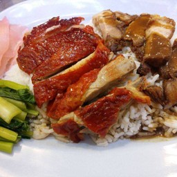 ข้าวหน้าเป็ดย่าง+หมูกรอบ