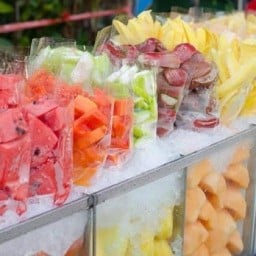 ข้าวเหนียวหมูปิ้ง&ไก่ย่างแดง byโบว์วี่