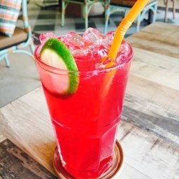 น้ำแดงมะนาว