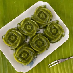 ขนมชั้นใบเตย