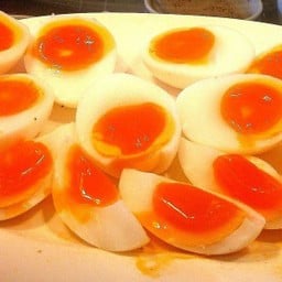 ไข่ยางมะตูม (ครึ่งฟอง)