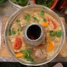 ต้มข่าไก่