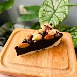 ทาร์ตบราวนี่ (รวมถั่ว) ชิ้นสามเหลี่ยม