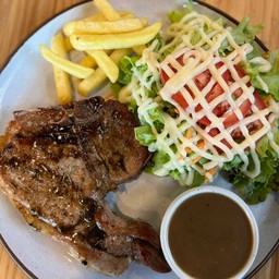 สเต๊กหมูพริกไทยดำ