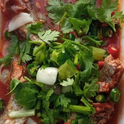 ยำปลากระป๋อง