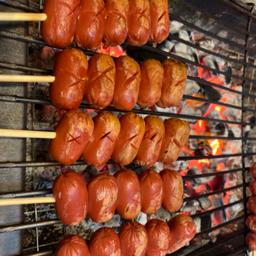 ไส้กรอกเเดง ตำนาน