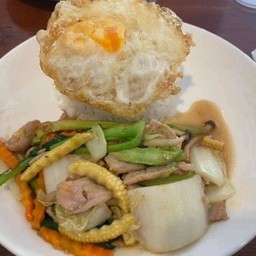 ผัดผักรวมมิตร หมู
