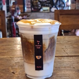 คาราเมลมัคคีอาโต้พรีเมียม