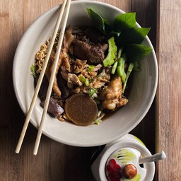 ก๋วยเตี๋ยวไก่มะระ