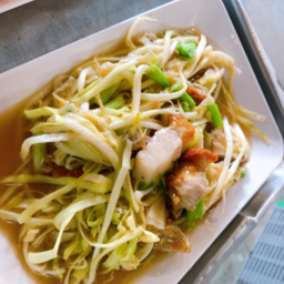 กุ้ยช่ายขาวเต้าหู้หมูกรอบ