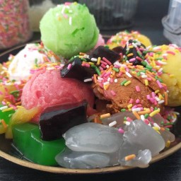 CooL Icecream @Lamphun Byไอติมโฮะ