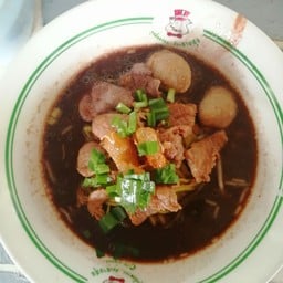 ก๋วยเตี๋ยวหน้ายักษ์ Yak noodle