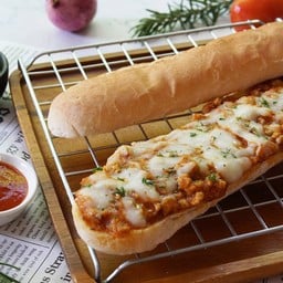 Chicken , Tomato & Mozzarella