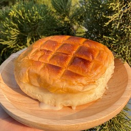 ขนมปังปิ้ง เนย+นม+น้ำตาล (ก้อน)