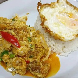 ข้าวหมู , ไก่ ผัดผงกะหรี่