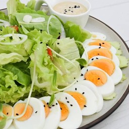 สลัดผักไฮโดรไข่ต้ม