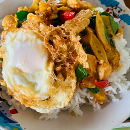 หน่อไม้ผัดพริกแกง